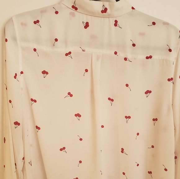 Cream "🍒" Blouse - Picture 3 of 4